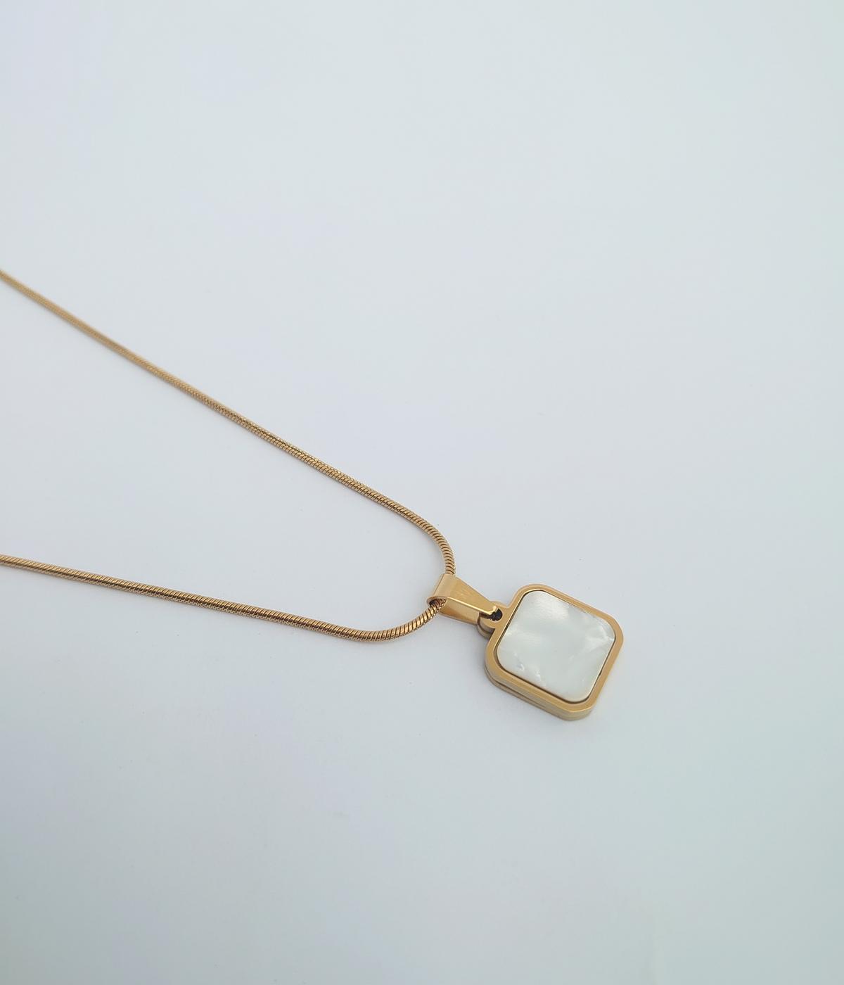 DOUBLE SIDED NECKLACE